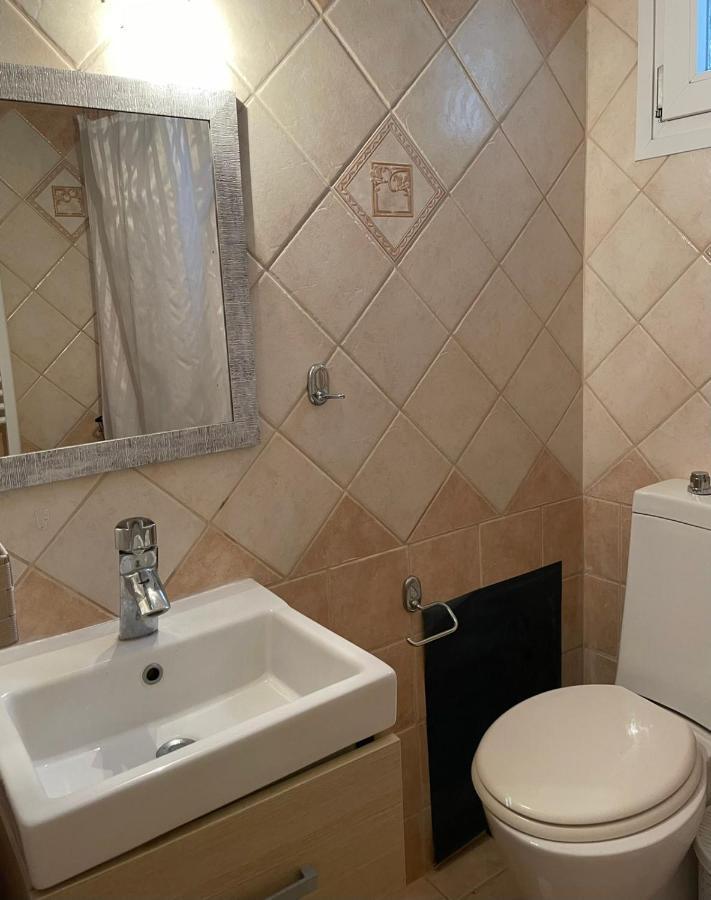 Villa Anasandra - 3 Bedroom Villa Kompítsion Kültér fotó