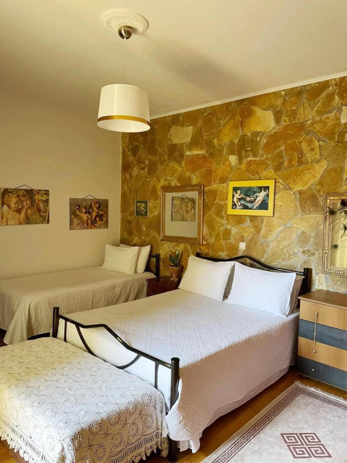 Villa Anasandra - 3 Bedroom Villa Kompítsion Kültér fotó